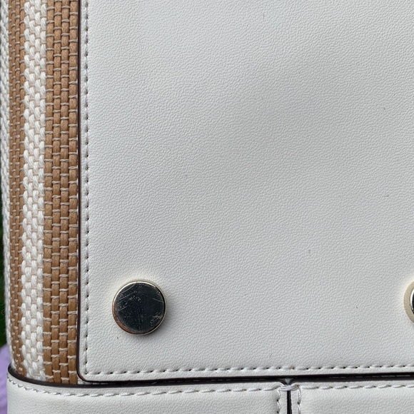 Authentic KATE SPADE Leather/stripe thick canvas zip top closure tote with charm - Picture 5 of 12